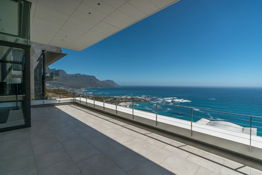 5 Bedroom Property for Sale in Clifton Western Cape